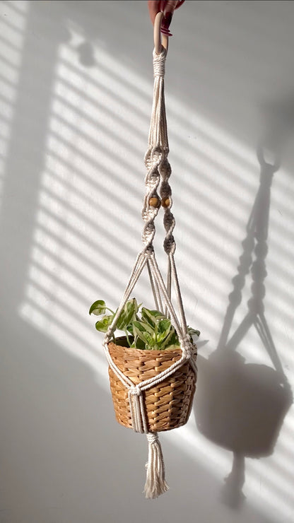 spiral macrame plant hanger - white